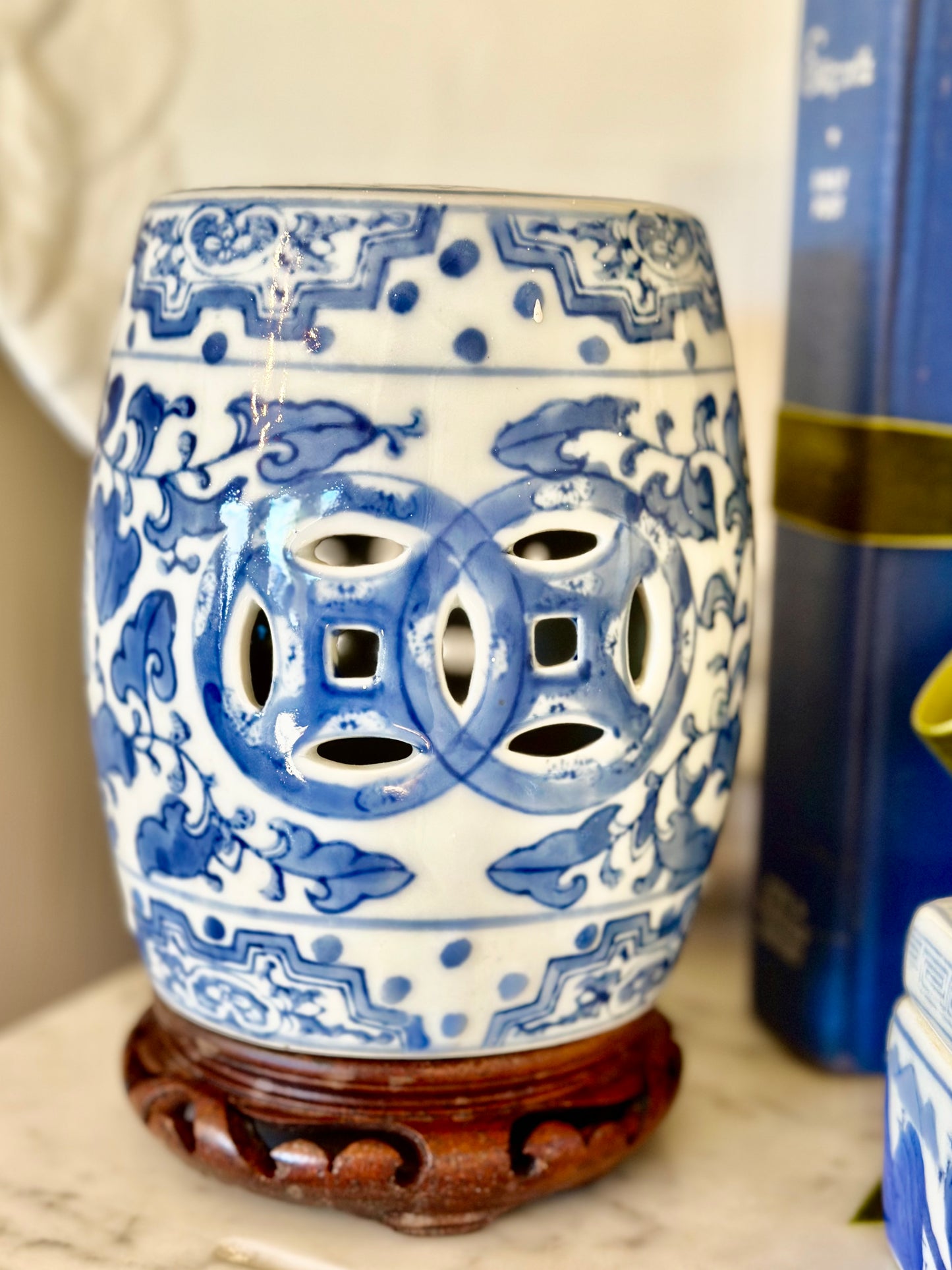 Mini Ginger Jar Pattern Garden Stool