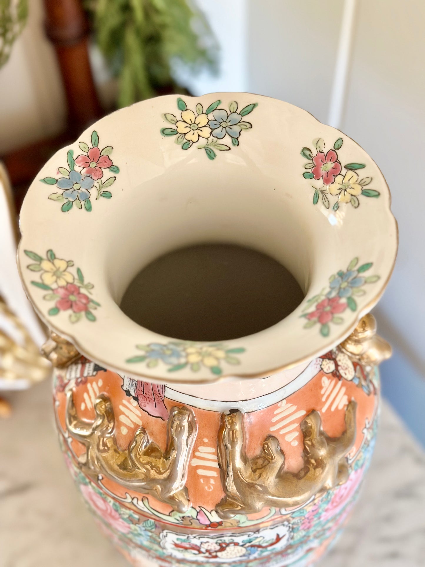 Vintage Rose Medallion Vase