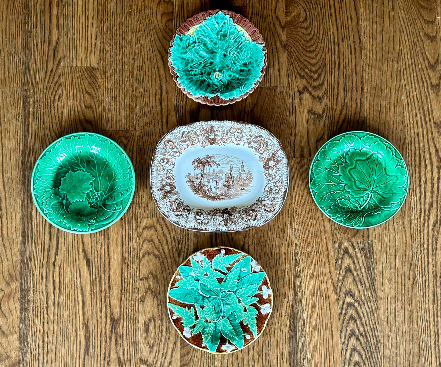 English Ironstone Reproduction & Majolica Leaves 5-Piece Set