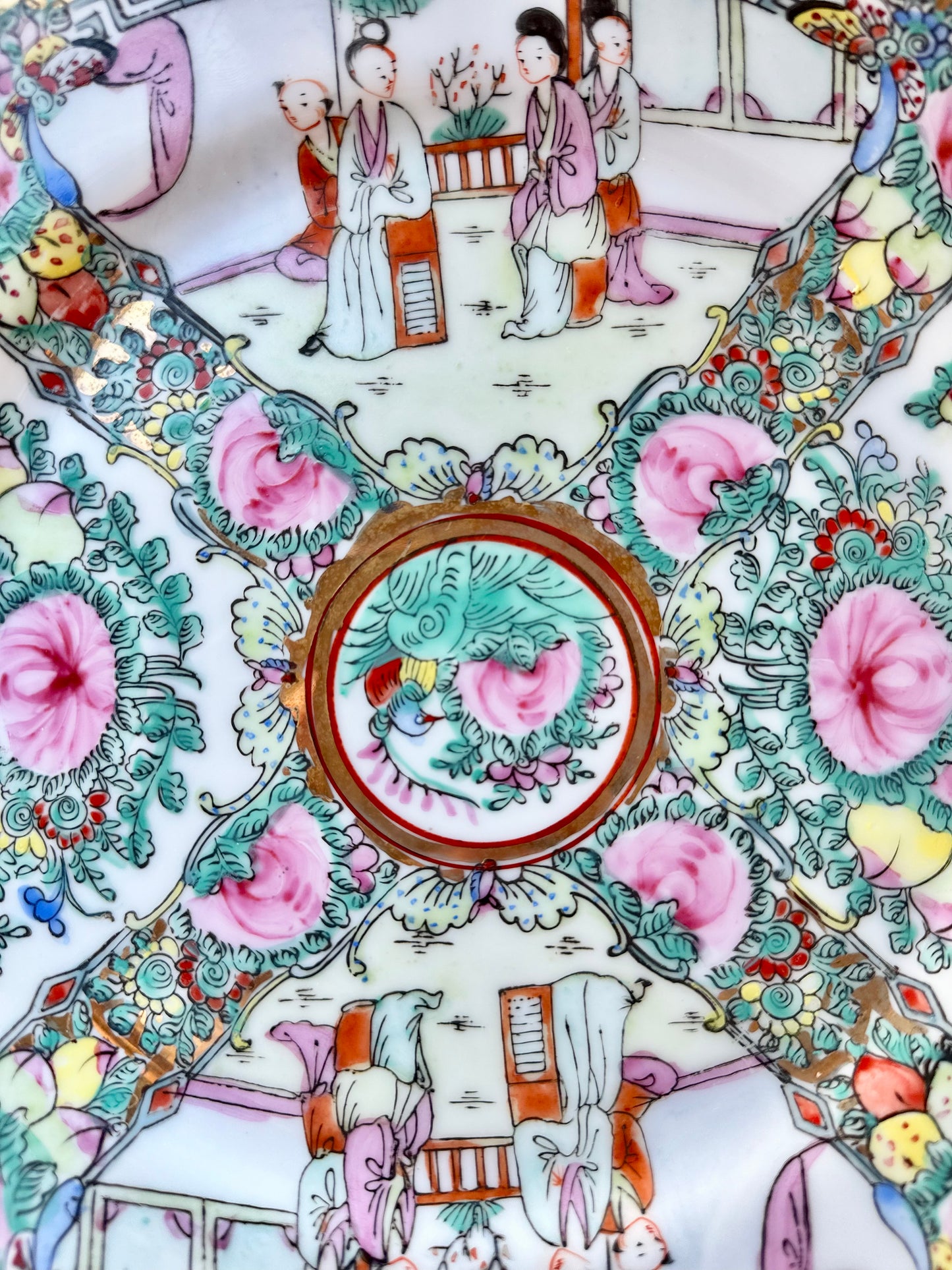 Famille Rose Medallion Plate (10”)