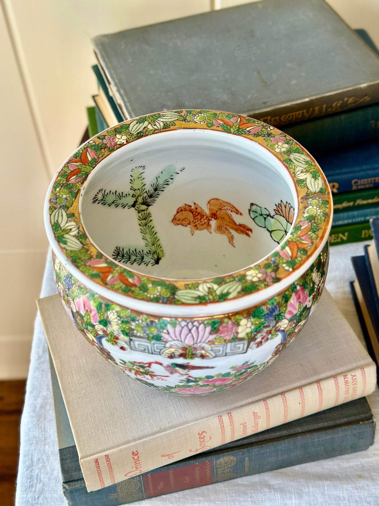 Rose Medallion Planter