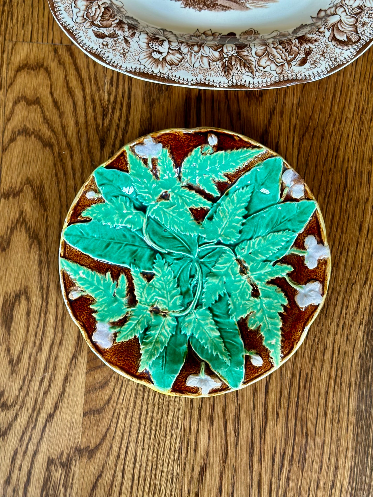 English Ironstone Reproduction & Majolica Leaves 5-Piece Set