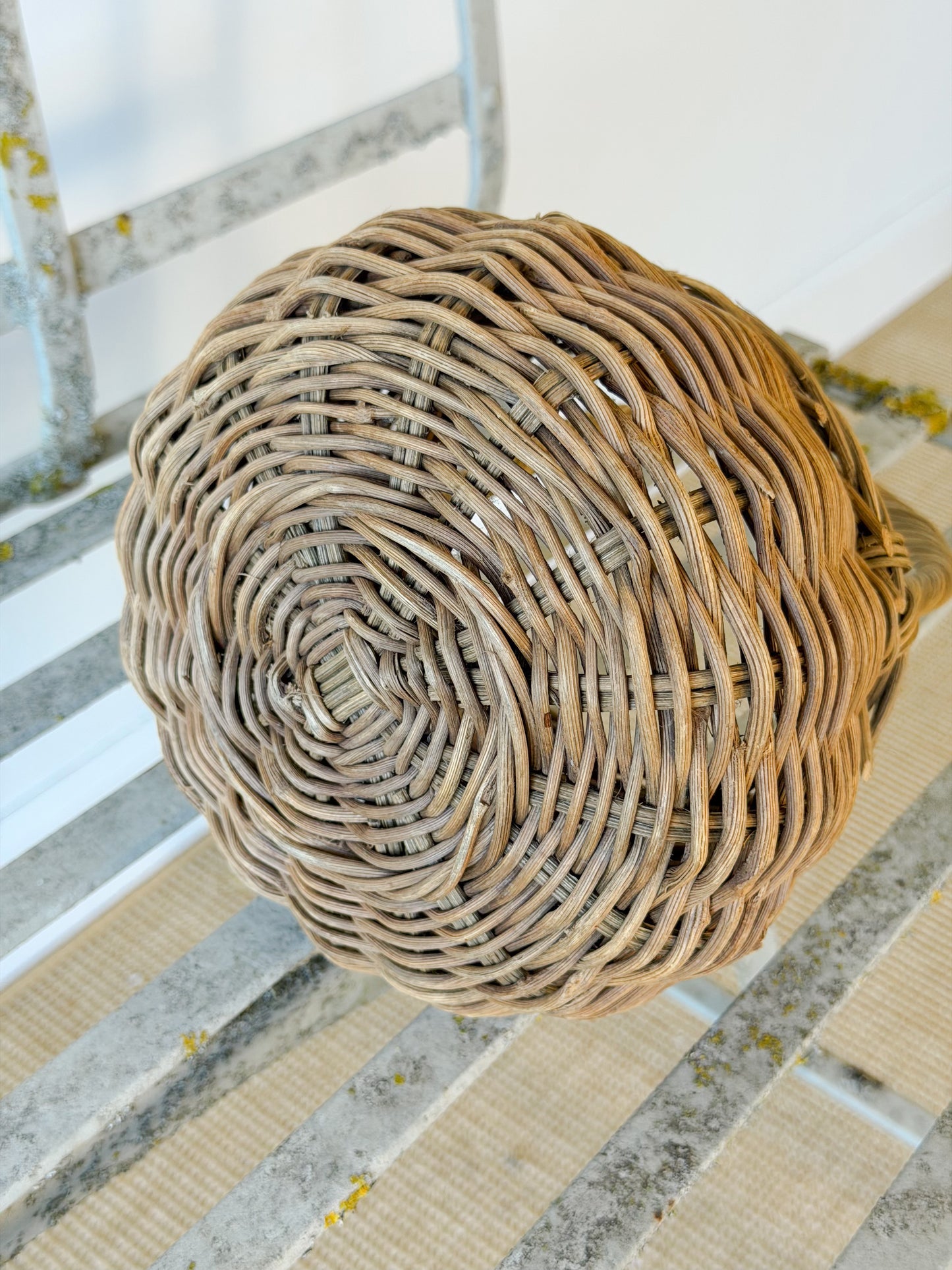 Petite Vintage Woven Rattan Basket (Lighter Brown)