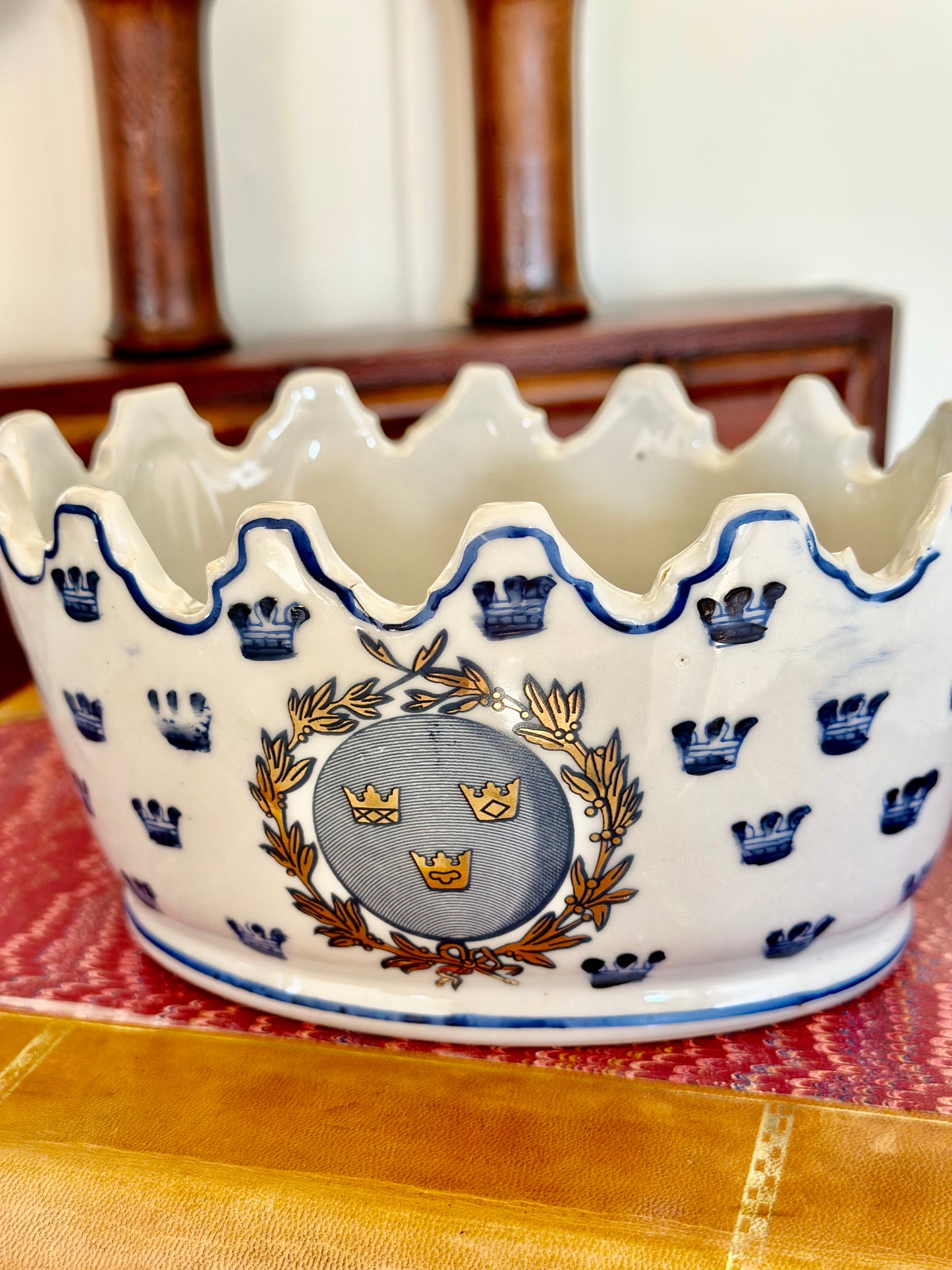 Swedish Gustavian Coat of Arms Porcelain Jardinière