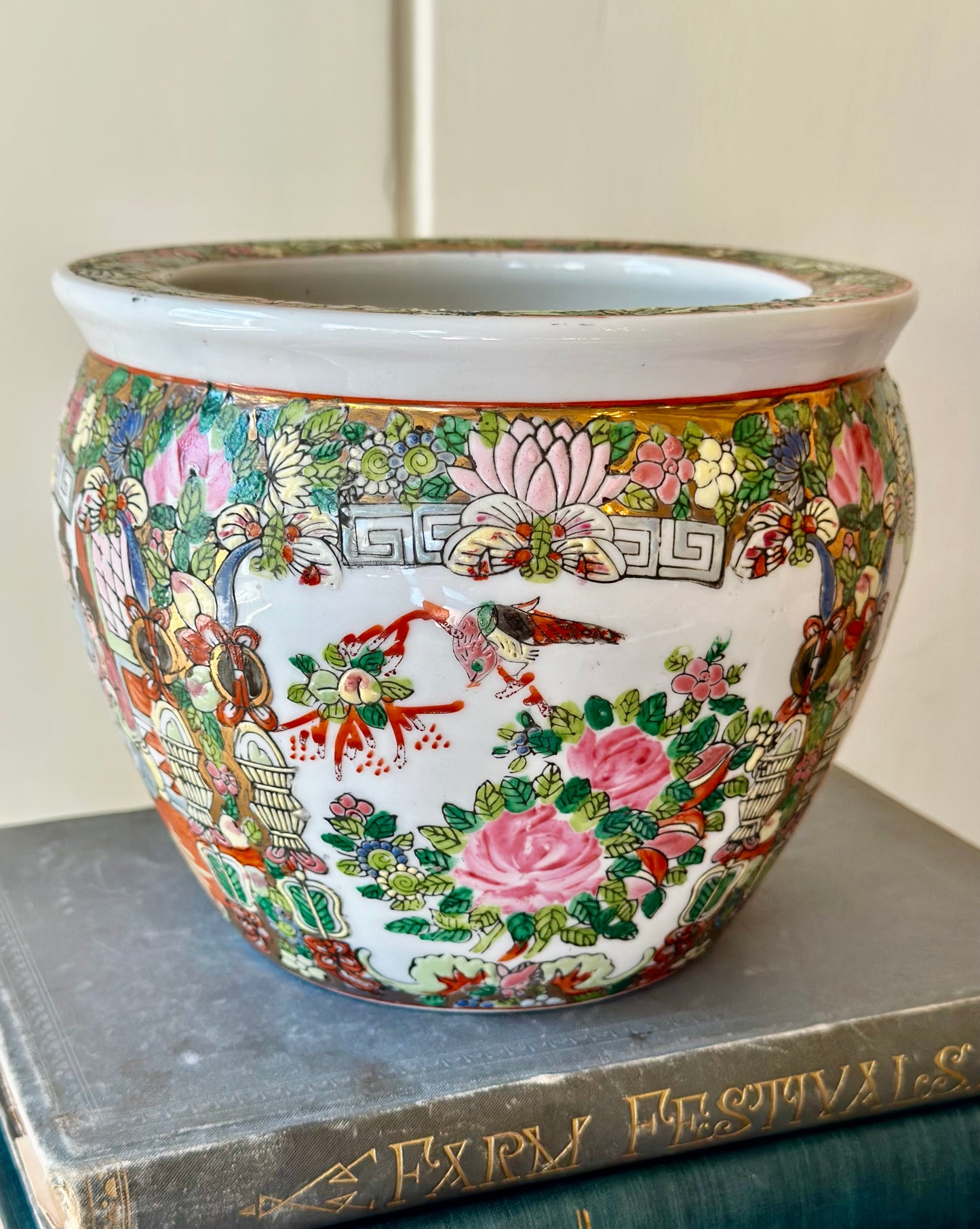 Rose Medallion Planter