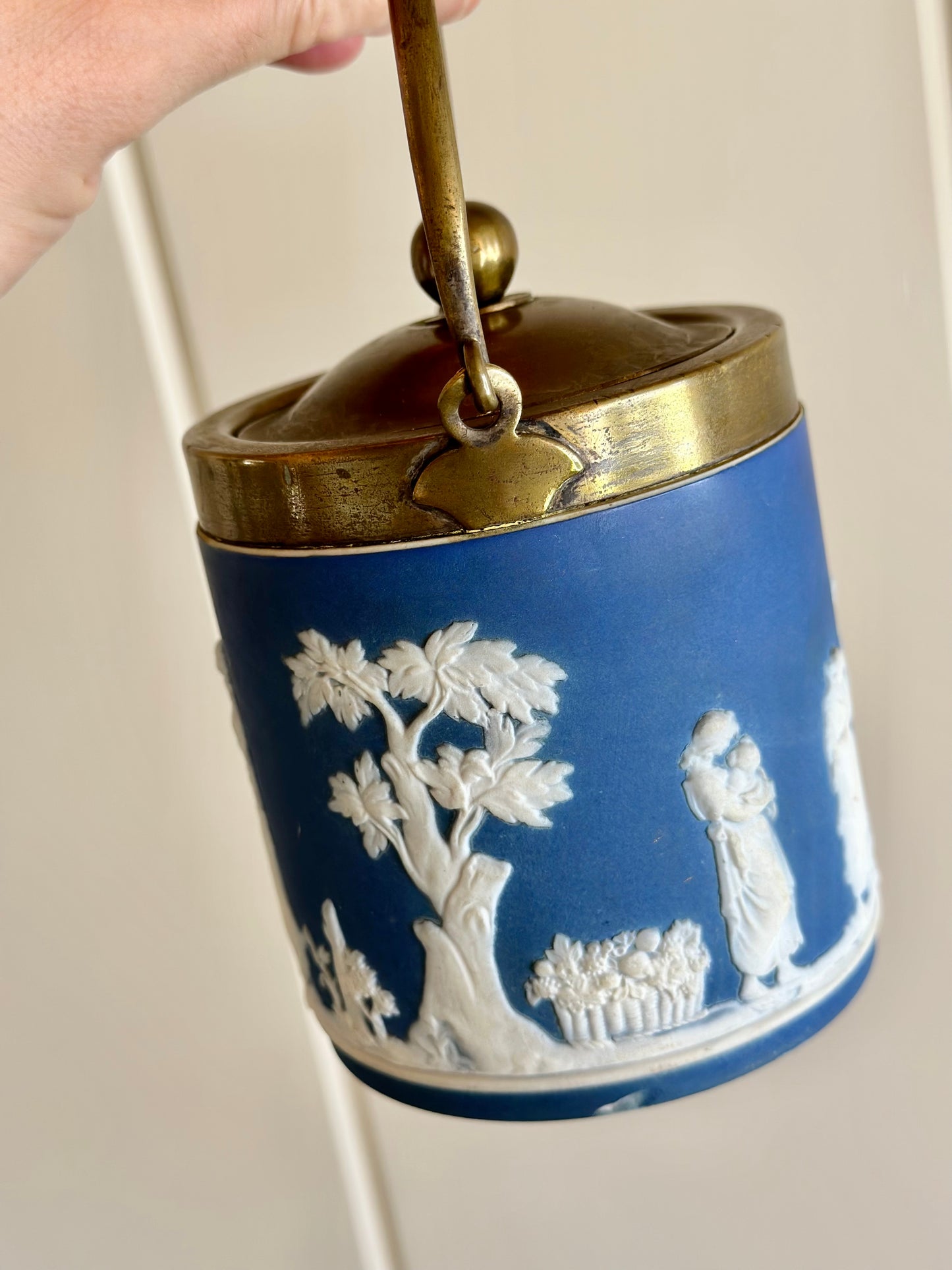 Wedgwood Style Tea Tin