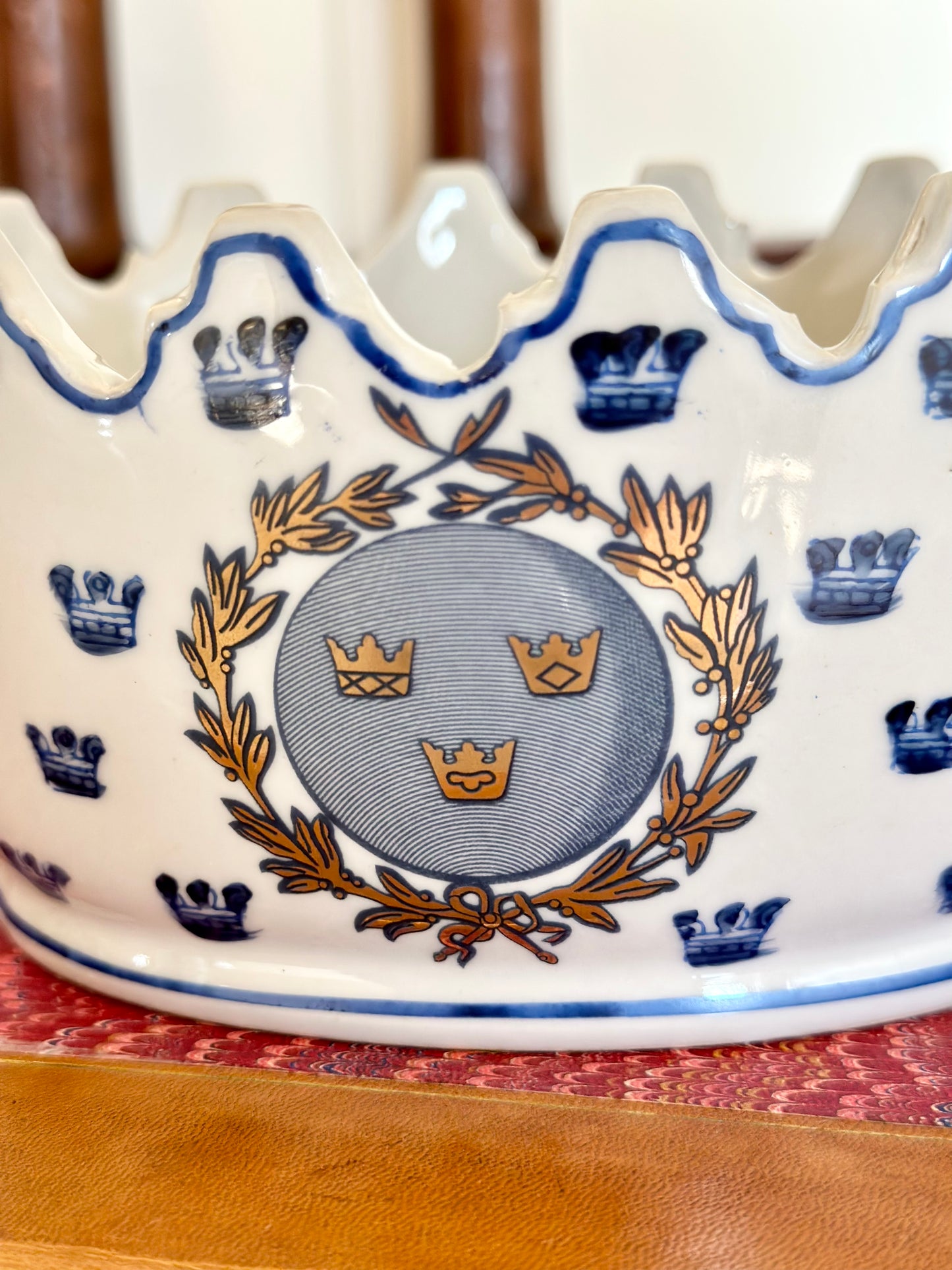 Swedish Gustavian Coat of Arms Porcelain Jardinière