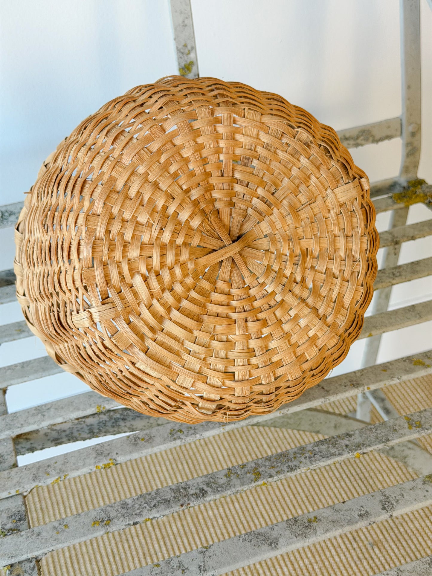 Vintage Round Splitwood Basket