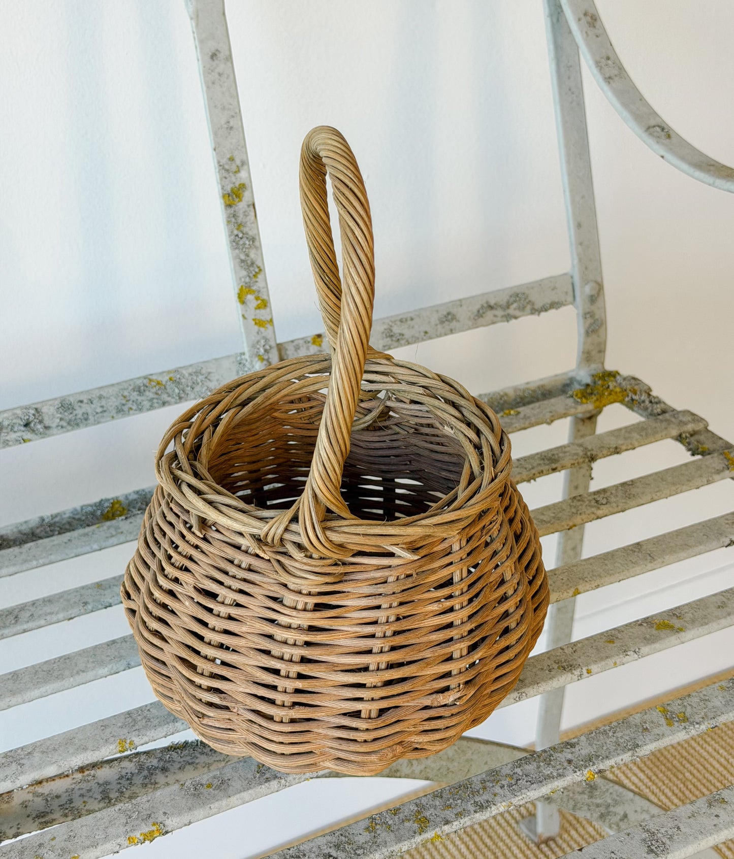 Petite Vintage Woven Rattan Basket (Lighter Brown)