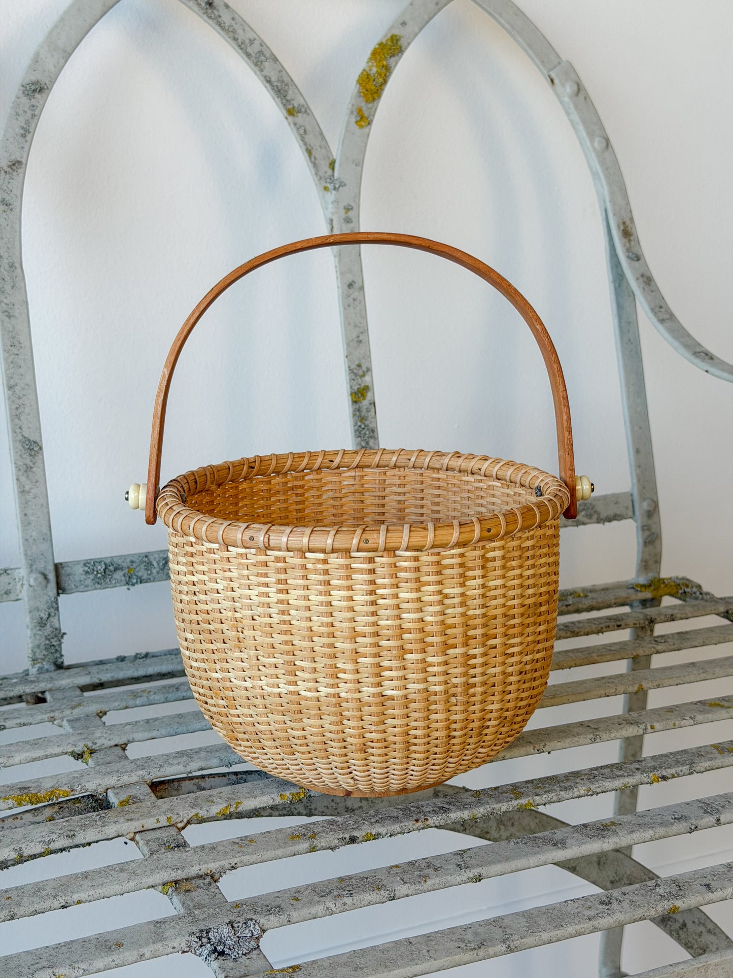 Nantucket-Style Swing Handle Basket