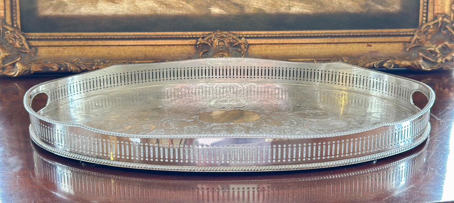 Oval Gallery Tray with Etched Base