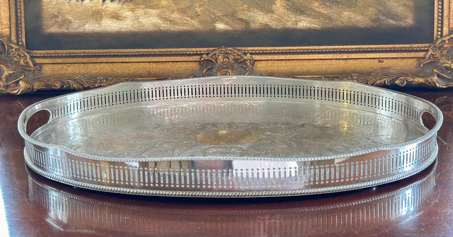 Oval Gallery Tray with Etched Base