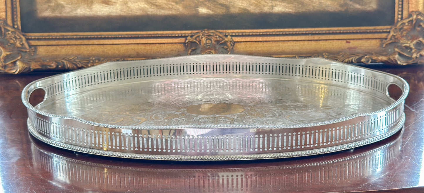 Oval Gallery Tray with Etched Base