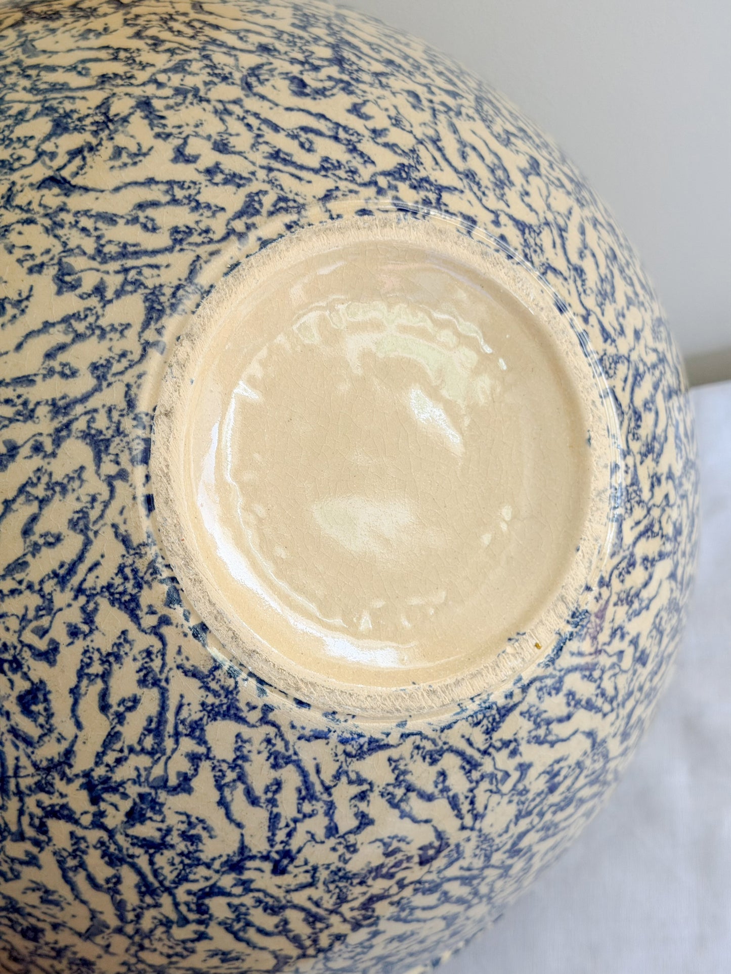 Large Vintage Roseville Spongeware Dough Bowl