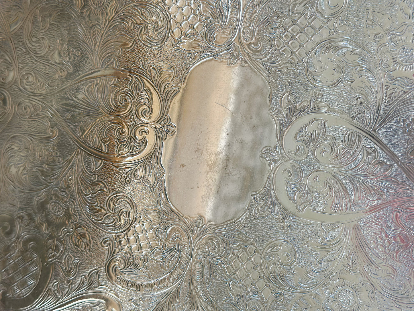 Oval Gallery Tray with Etched Base